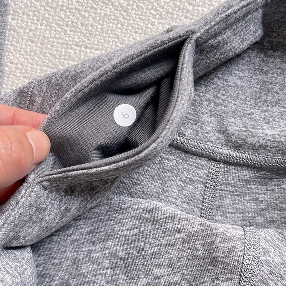 LULULEMON grey mid‎ rise leggings size 4 inseam 30’’ - Picture 4 of 8